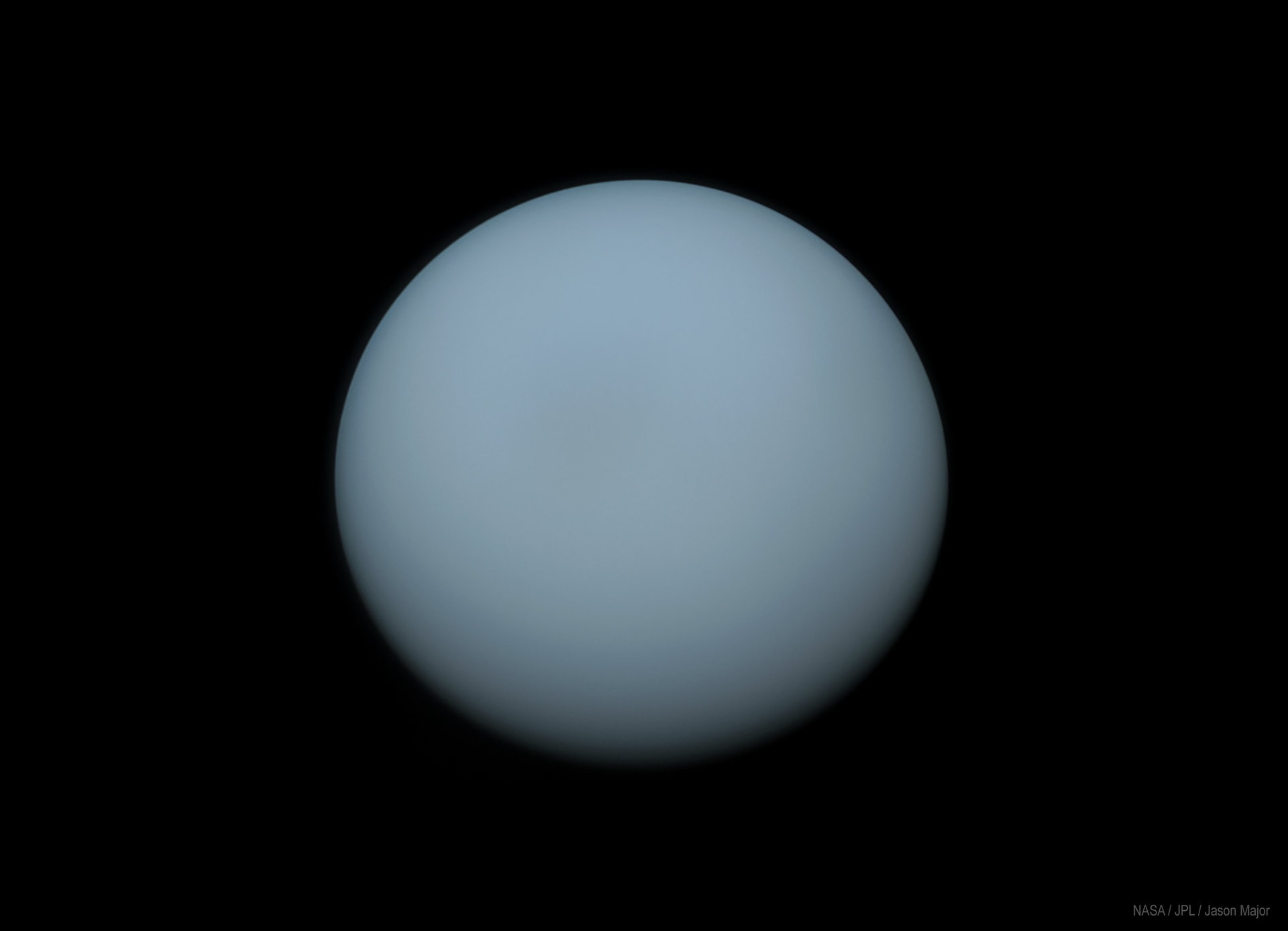 W 1986 roku z Uranem stało się coś zagadkowego. Ta anomalia wciąż zadziwia