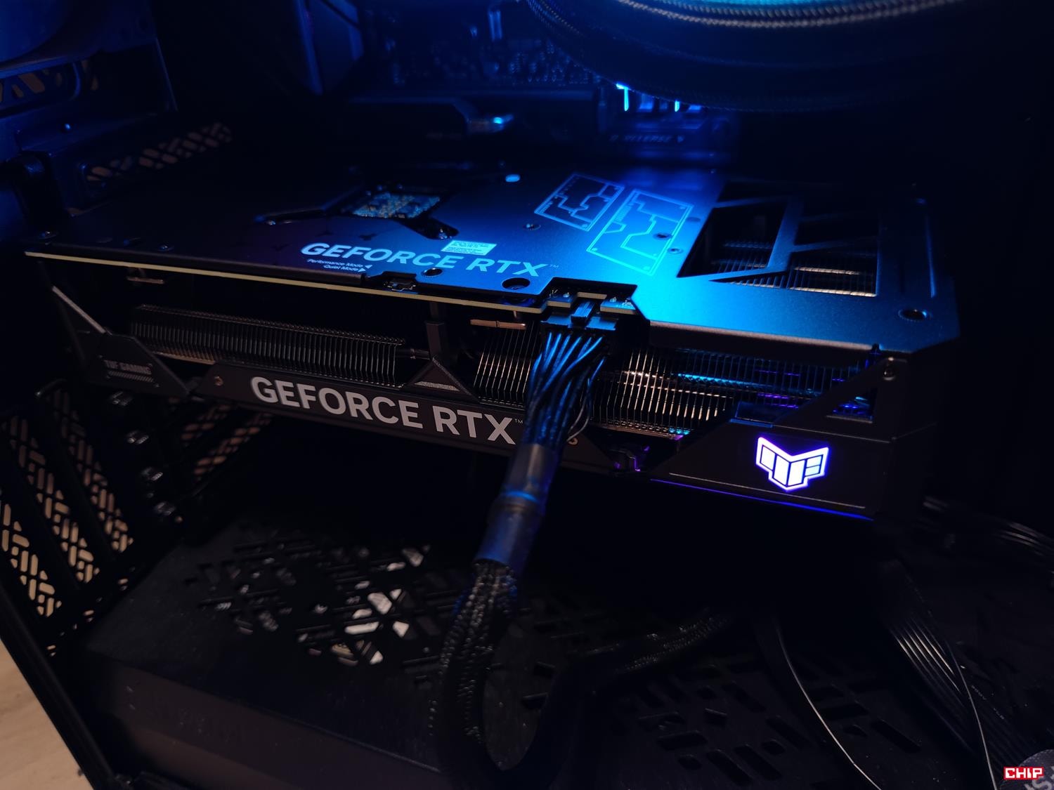Test Asus GeForce RTX 4070 SUPER TUF Gaming OC