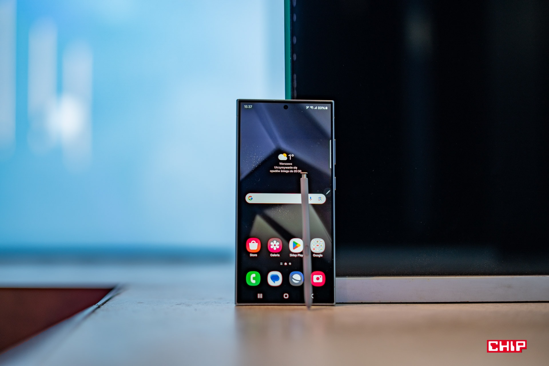 Problemy z wyświetlaczami w Galaxy S24 wciąż trwają. Kiedy Samsung je naprawi?