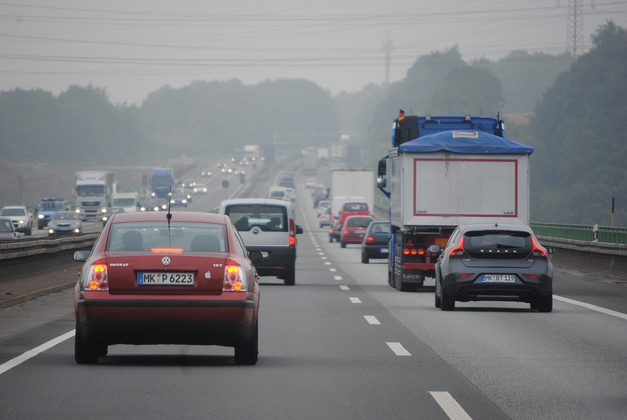 Elektryki są zasilane akumulatorami, do budowy których wykorzystuje się grafit
