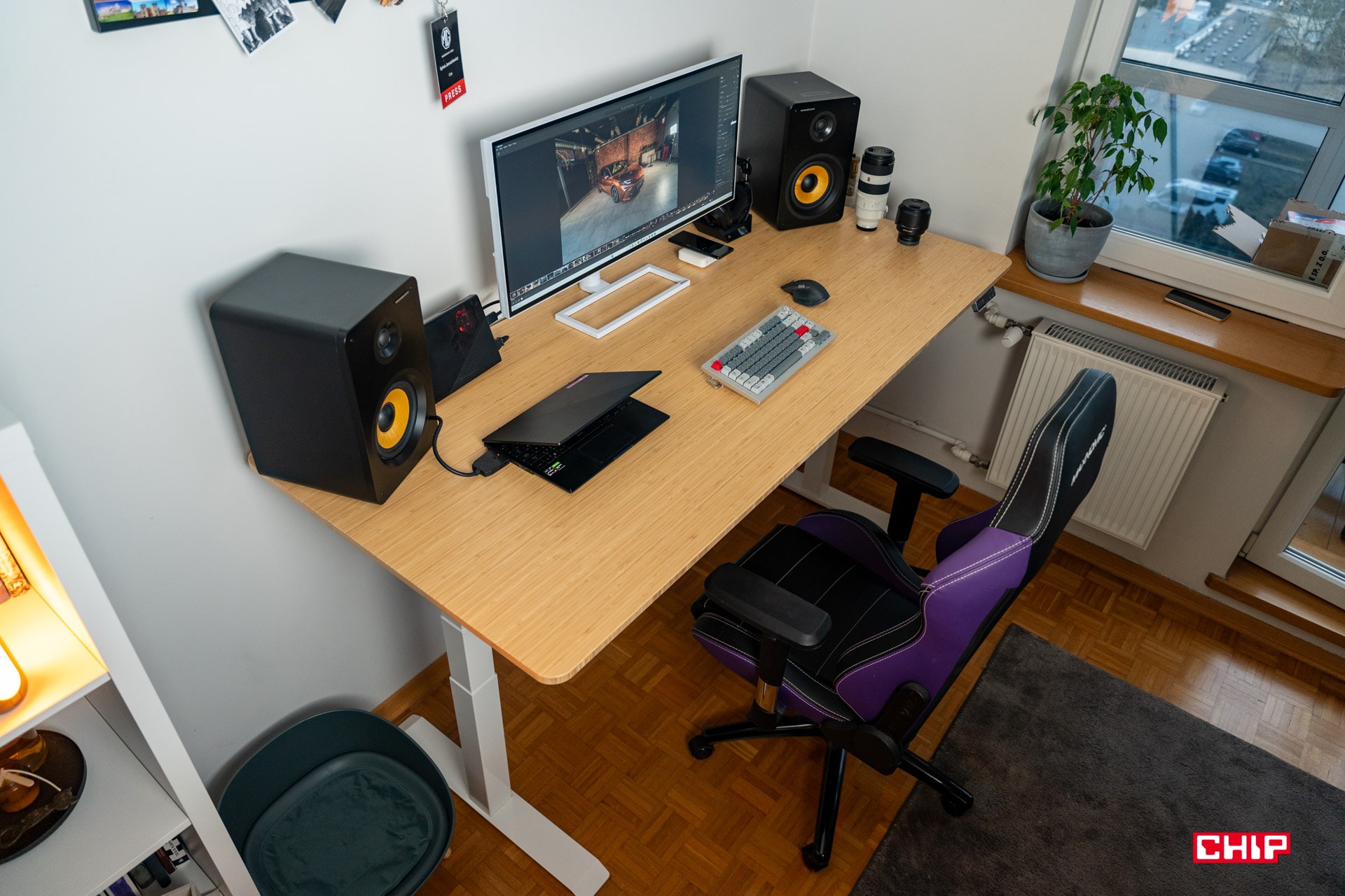 Czy w pracy można być częśliwym? FlexiSpot pokazuje, że to jest możliwe