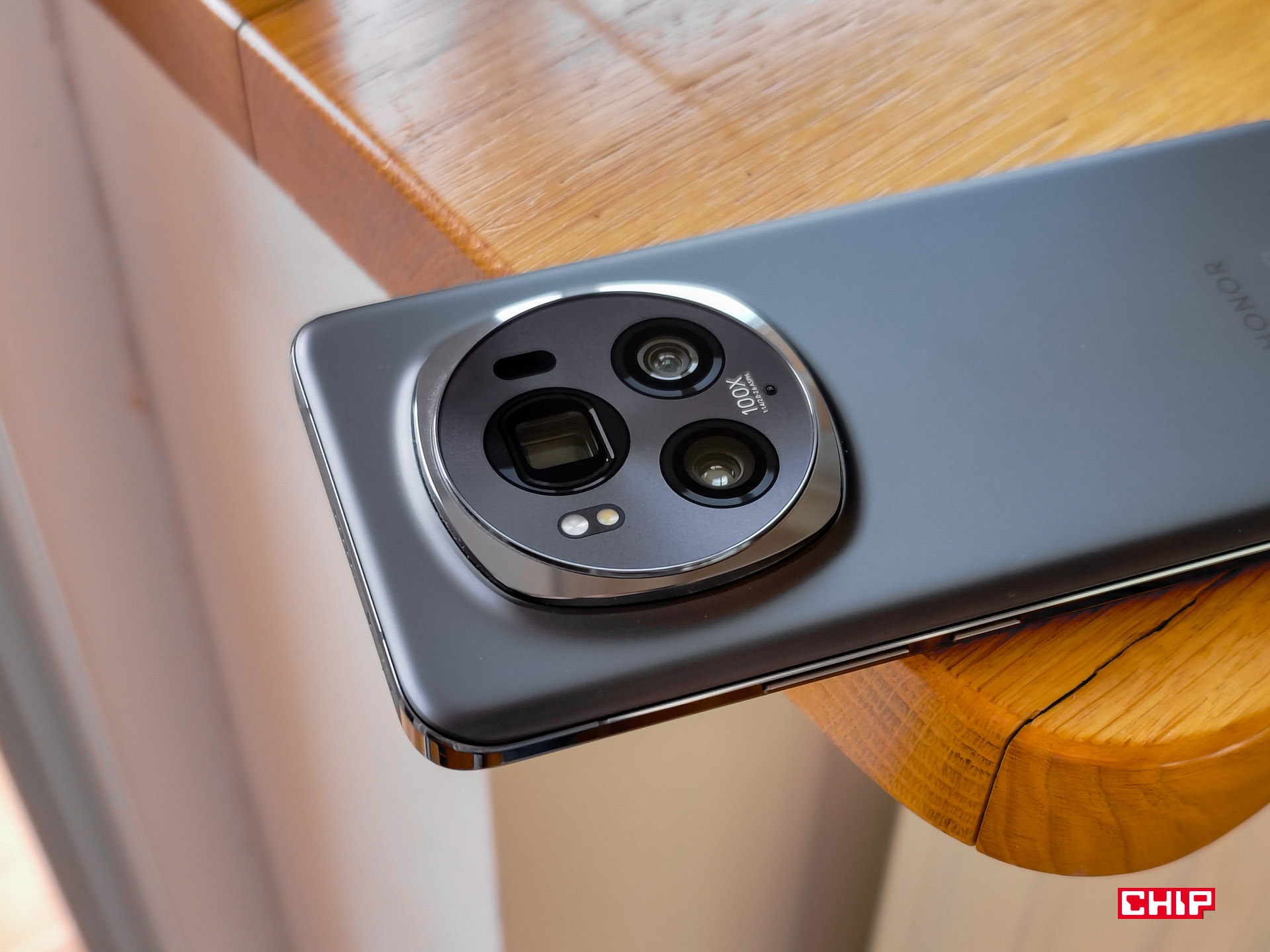 Honor Magic6 Pro jest już w Europie i jest w drodze do Polski. Mam dobre informacje