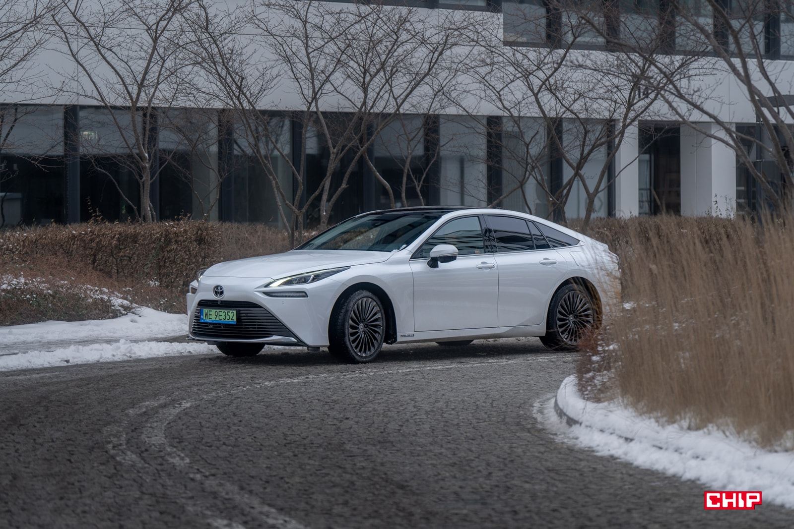 Test Toyota Mirai – przyszłość jest tutaj i wygląda obiecująco