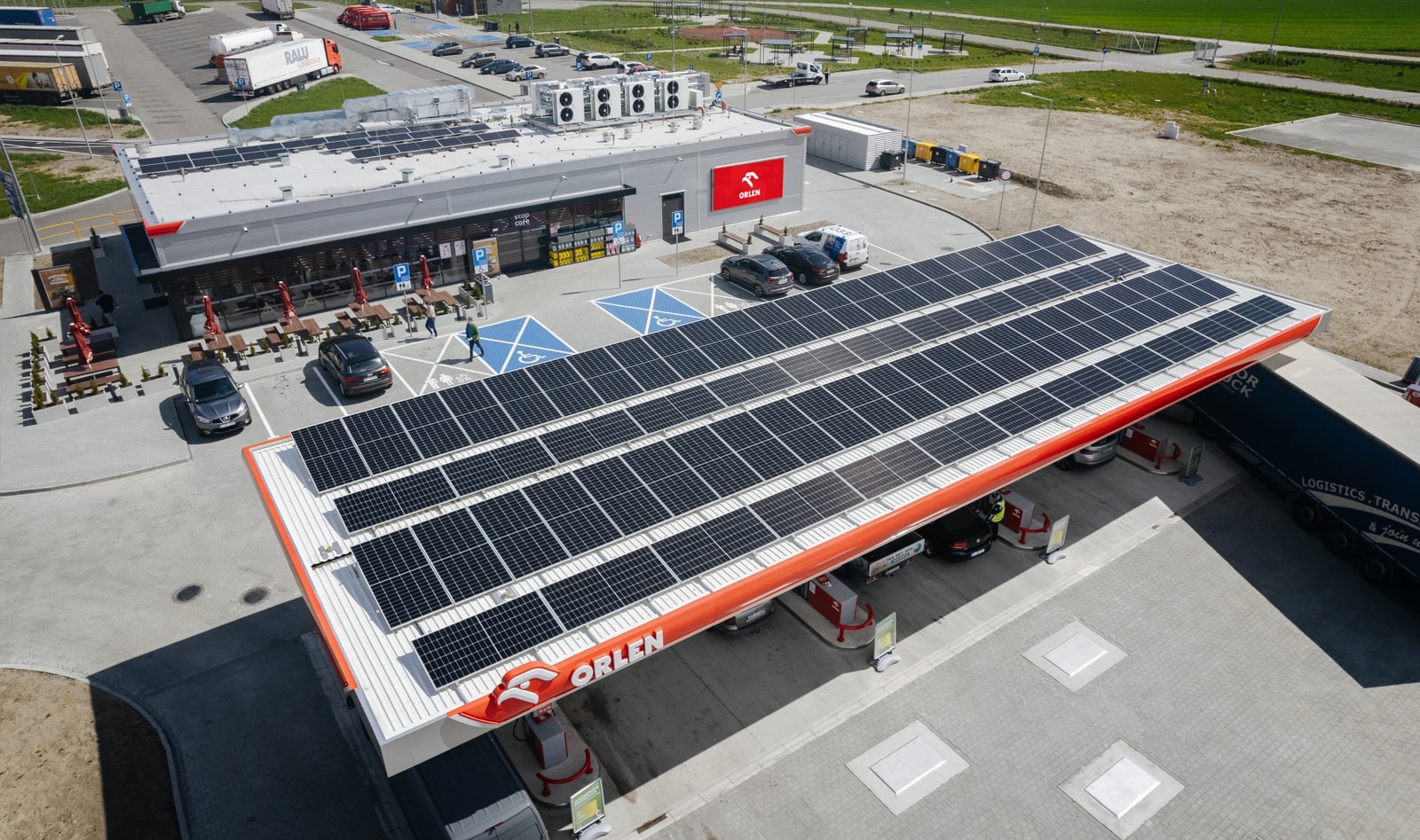Energooszczędna stacja benzynowa Orlenu / źródło: Orlen, materiały prasowe
