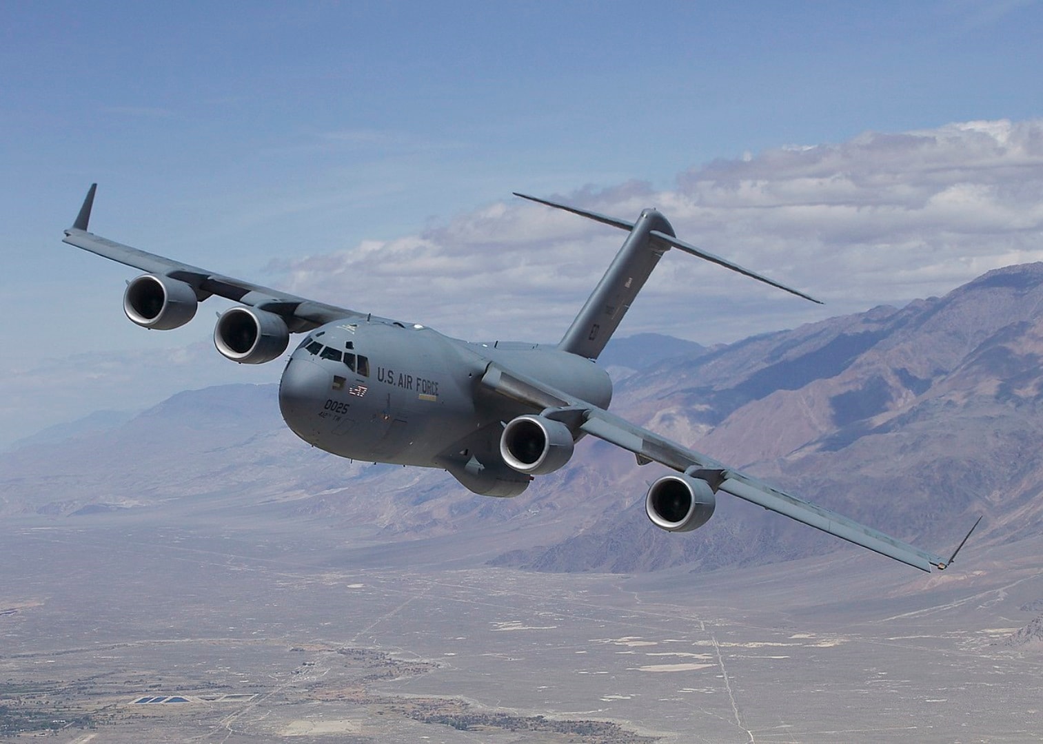 Gigantyczne transportowce USA będą słać na wrogów zniszczenie. Boeing odmieni lotnictwo dzięki REVOLVER