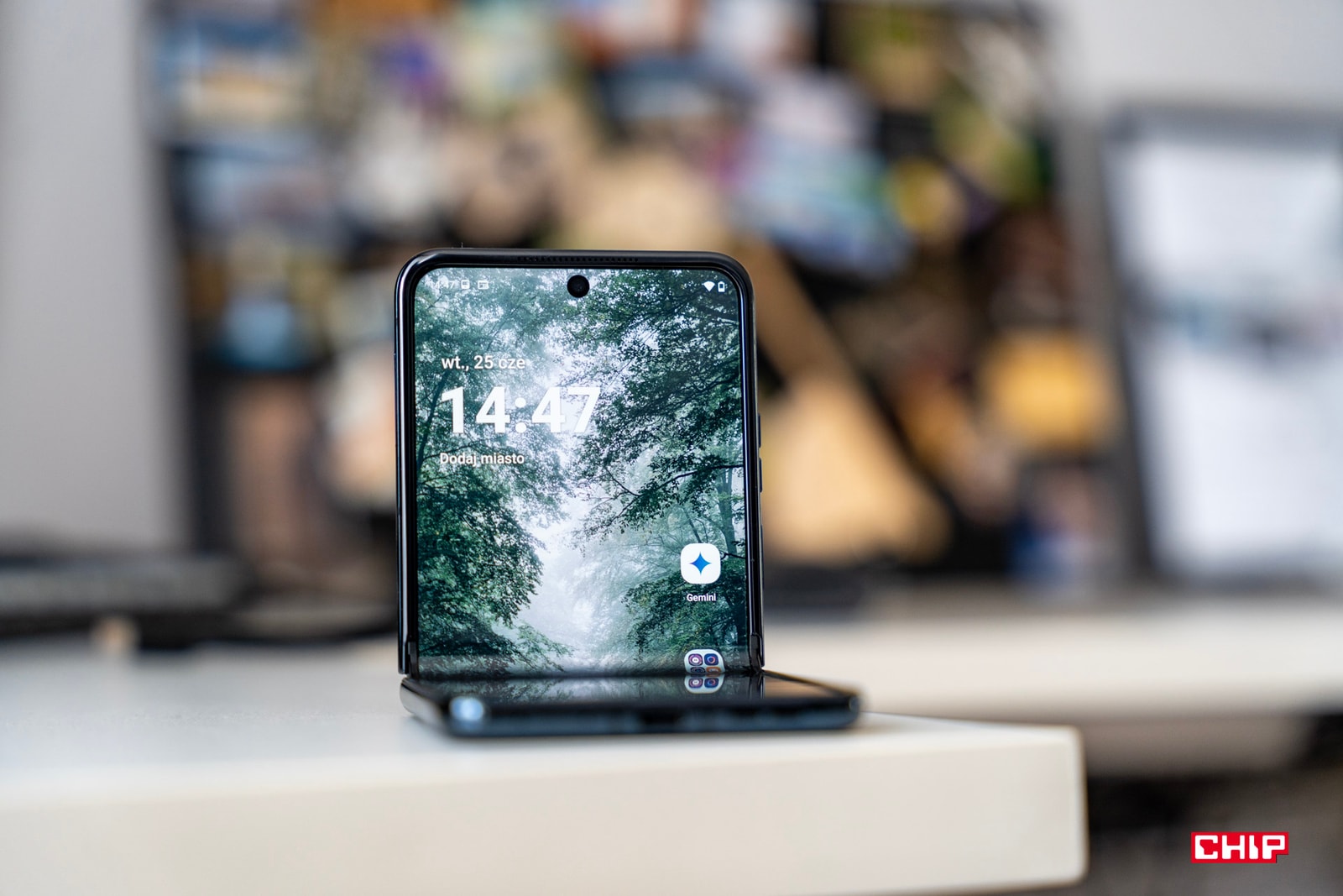Motorola idzie z duchem czasu i ulepszy baterię w swoim nowym składaku