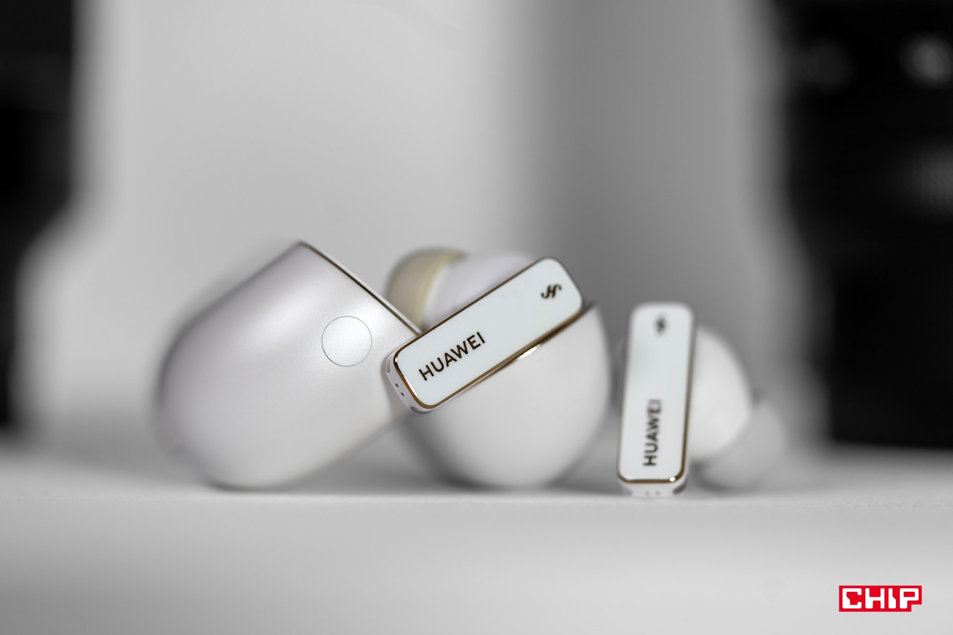 Wakacyjne obniżki Huawei – 6 modeli słuchawek taniej, a jest też promocja na tablet