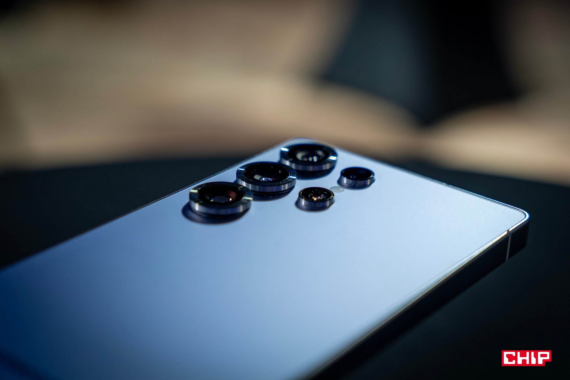 Galaxy S25 Ultra znów sprawia problemy. Design ważniejszy od wytrzymałości?