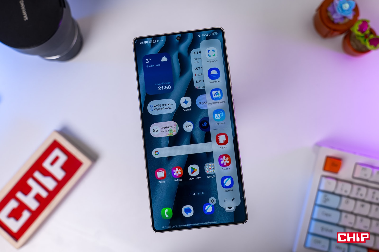 Aplikacja Samsung Messages żyje i ma się dobrze. W dodatku zyska sporo nowości