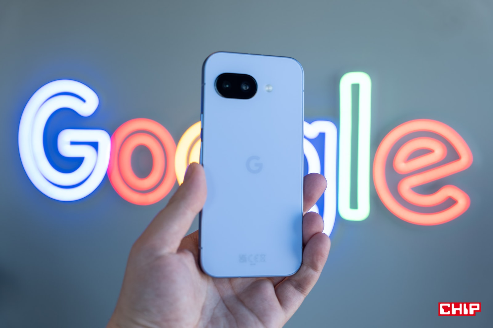 Google Pixel 9a jeszcze na dobre nie zagościł w sklepach, a już jest okazja, by w Media Expert kupić go dużo taniej.
