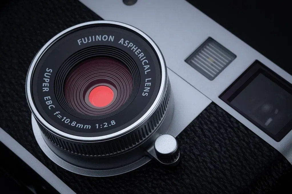 Fujifilm X half