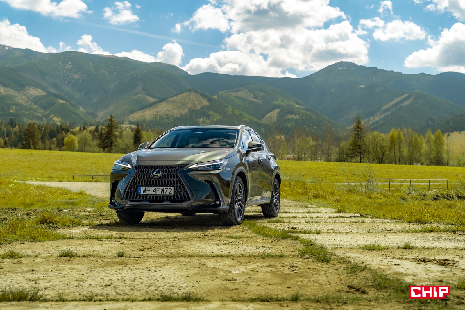 Zabraliśmy Lexusa NX450h+ na urlop. To był dobry wybór