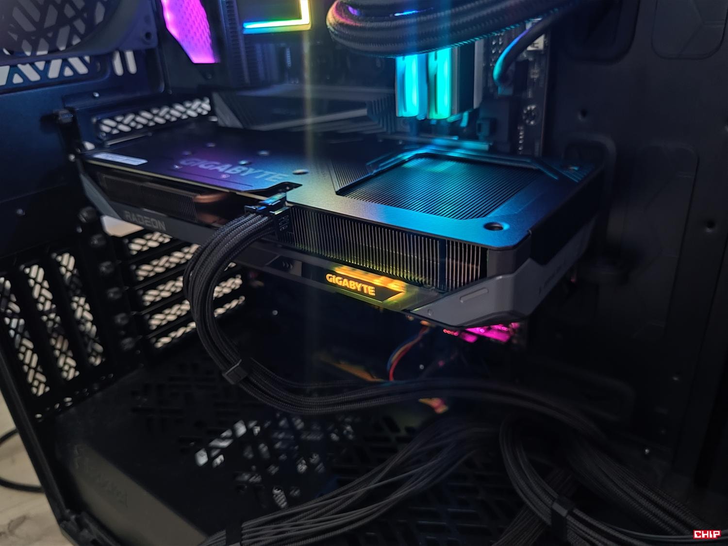 Test Gigabyte Radeon RX 9060 XT Gaming OC 16 GB