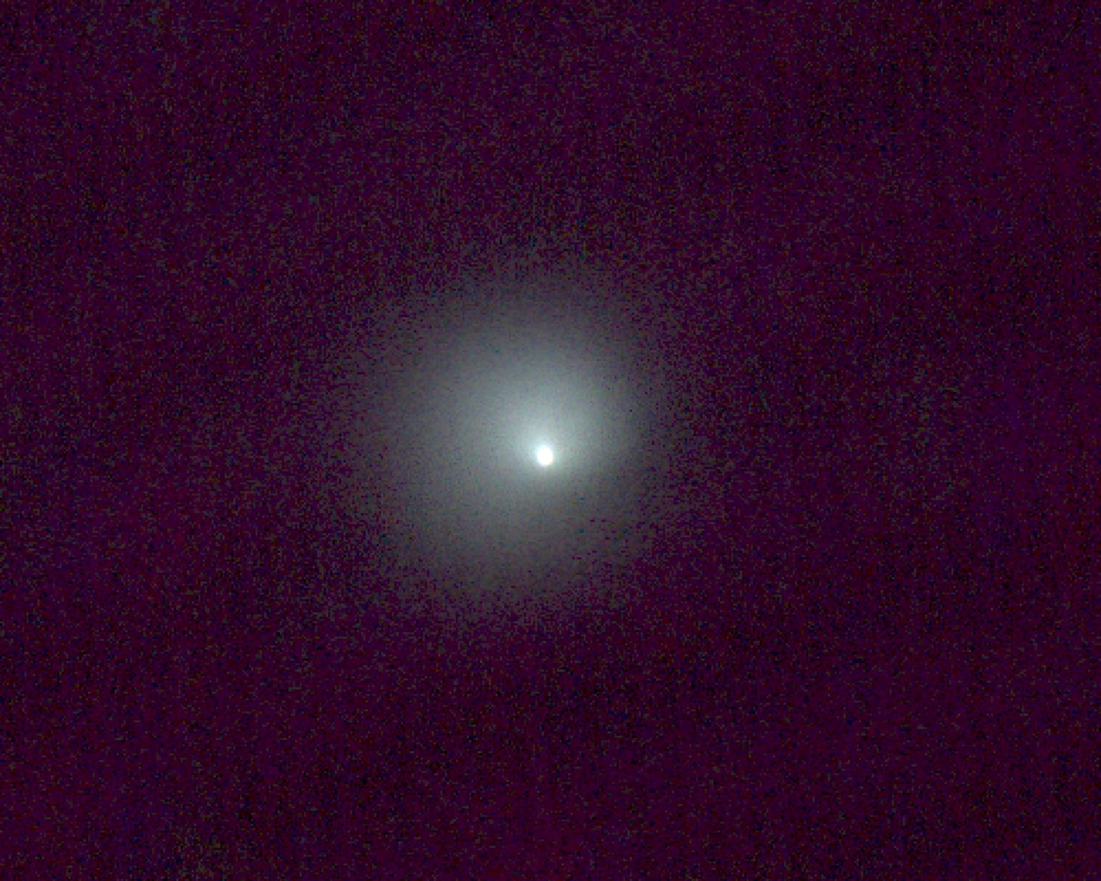 Gigantyczna kometa na obrzeżach naszego układu wykazuje zaskakującą aktywność