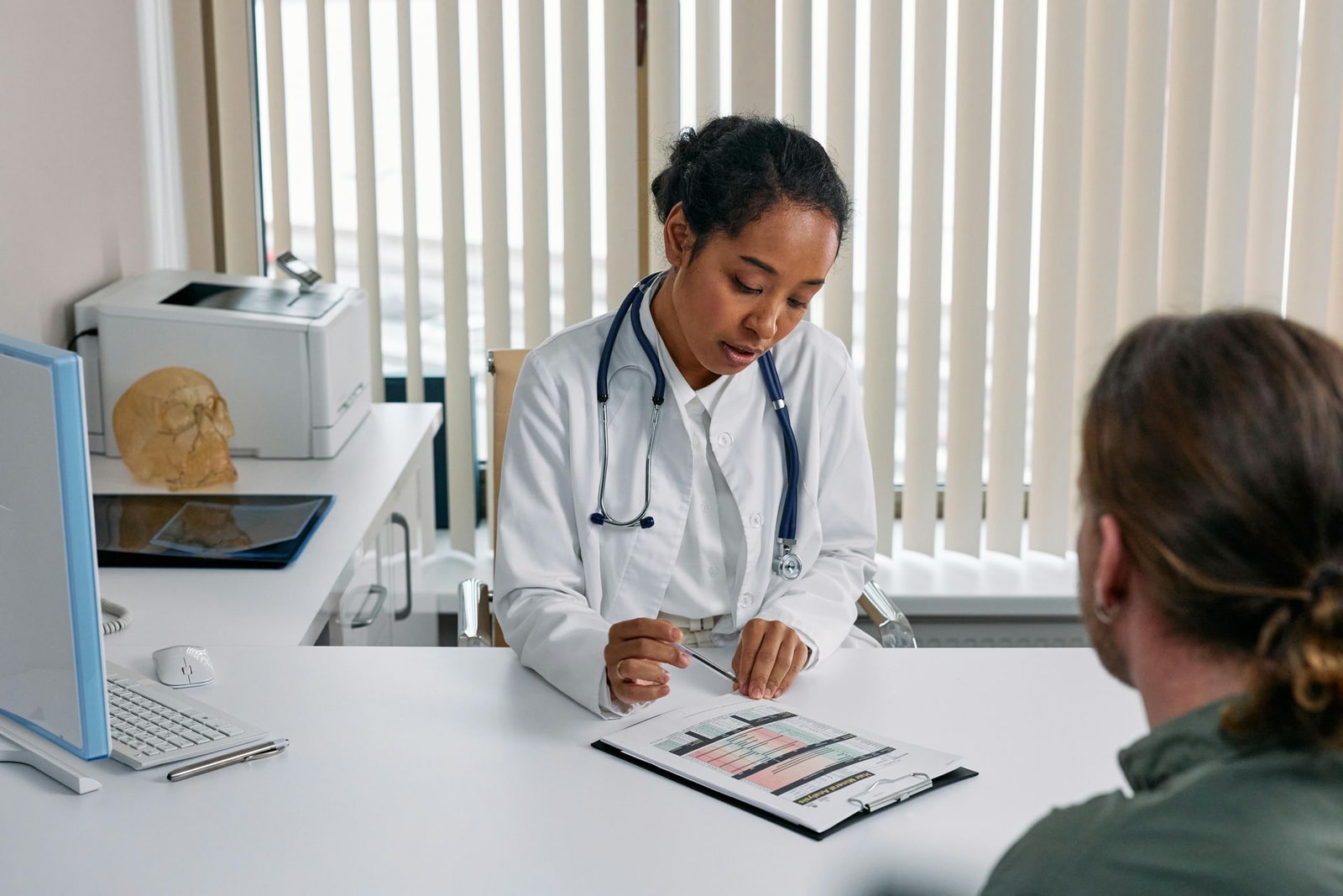 Przychodzi Microsoft do lekarza i mówi: nasze AI diagnozuje pacjentów lepiej