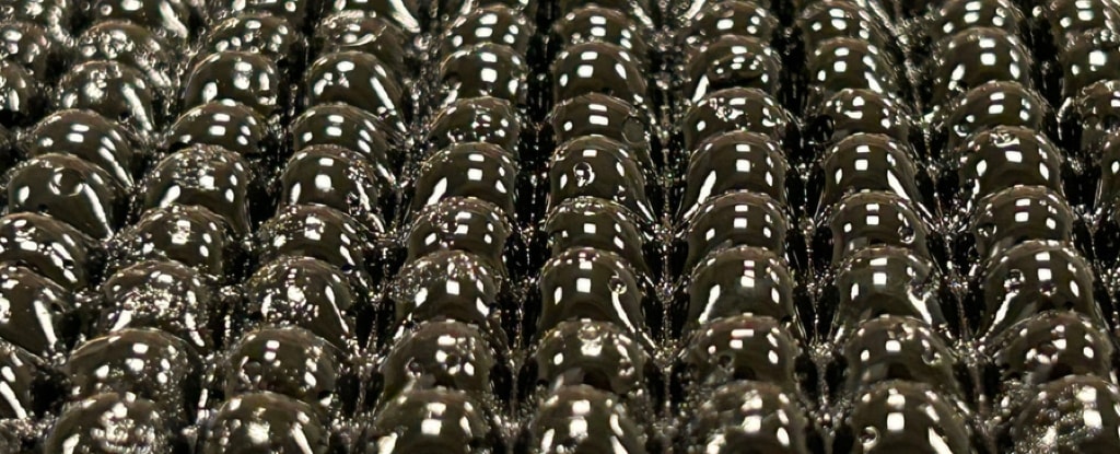 Przełom w walce z suszą na świecie. Naukowcy stworzyli urządzenie wytwarzające wodę z powietrza