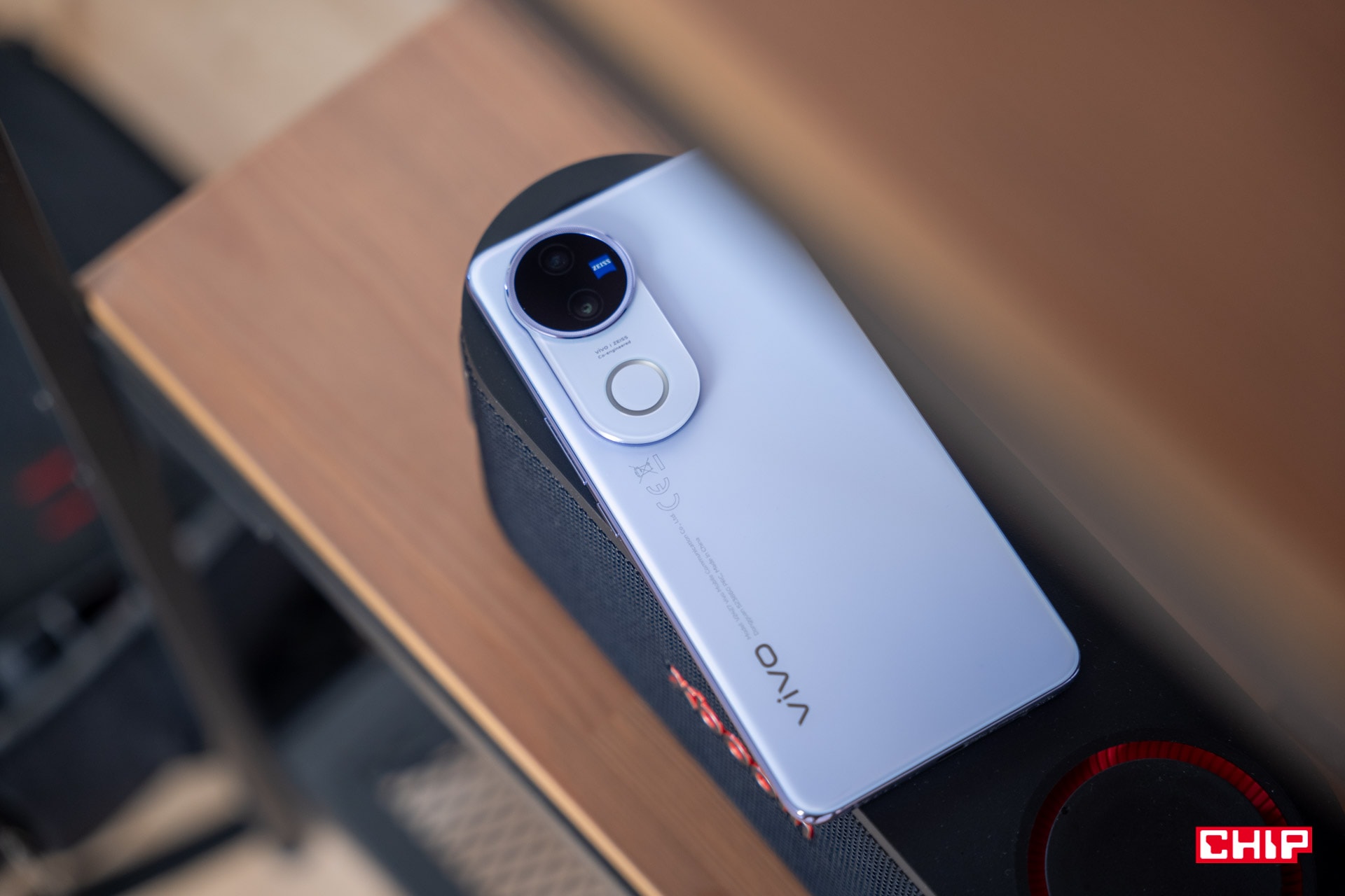 Recenzja vivo V50. Czy ZEISS zagwarantował jakość?