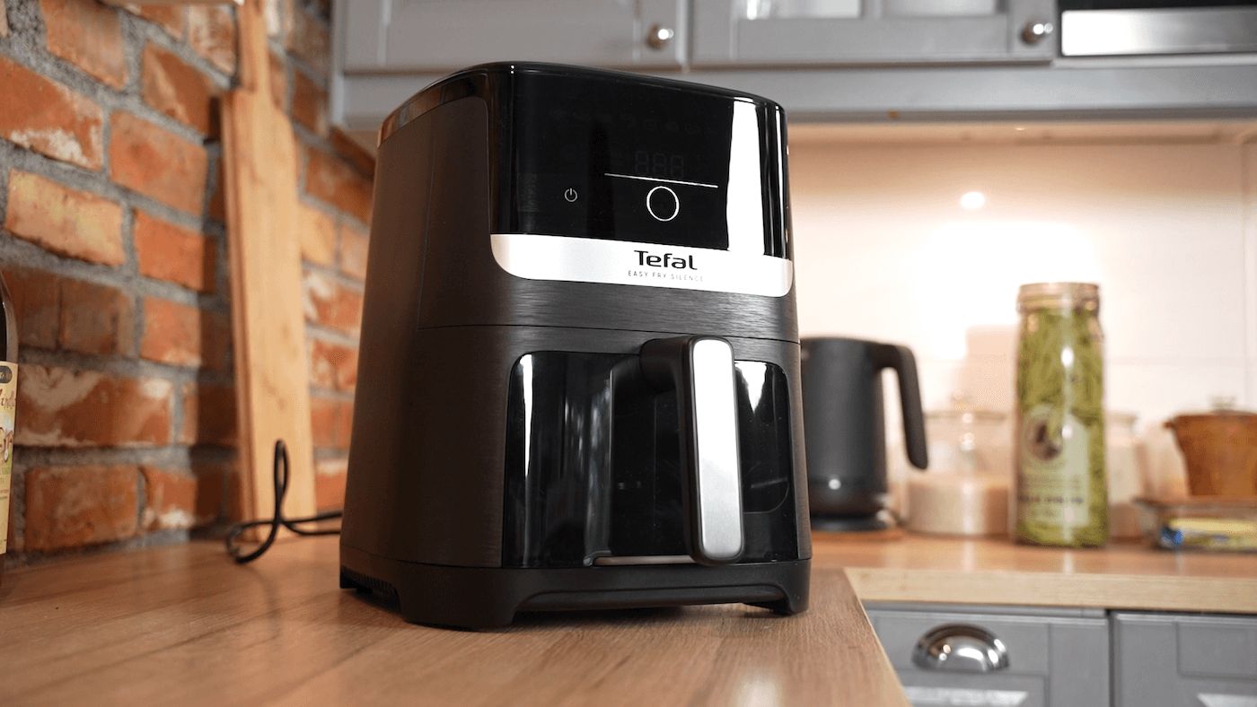Tefal Easy Fry Silence Vision XL. Cichy air fryer z okienkiem i bardzo sensownym pakietem rozwiązań