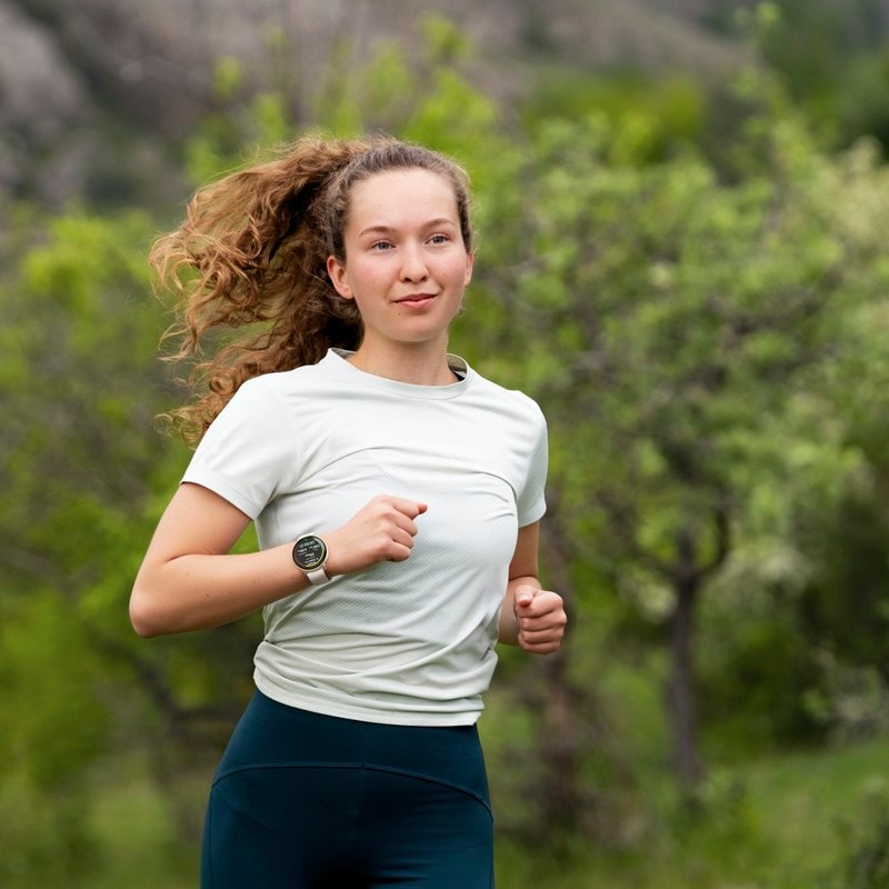 AMOLED, GPS i rozmowy przez zegarek za mniej niż 300 zł? Z Hama 7020 to możliwe