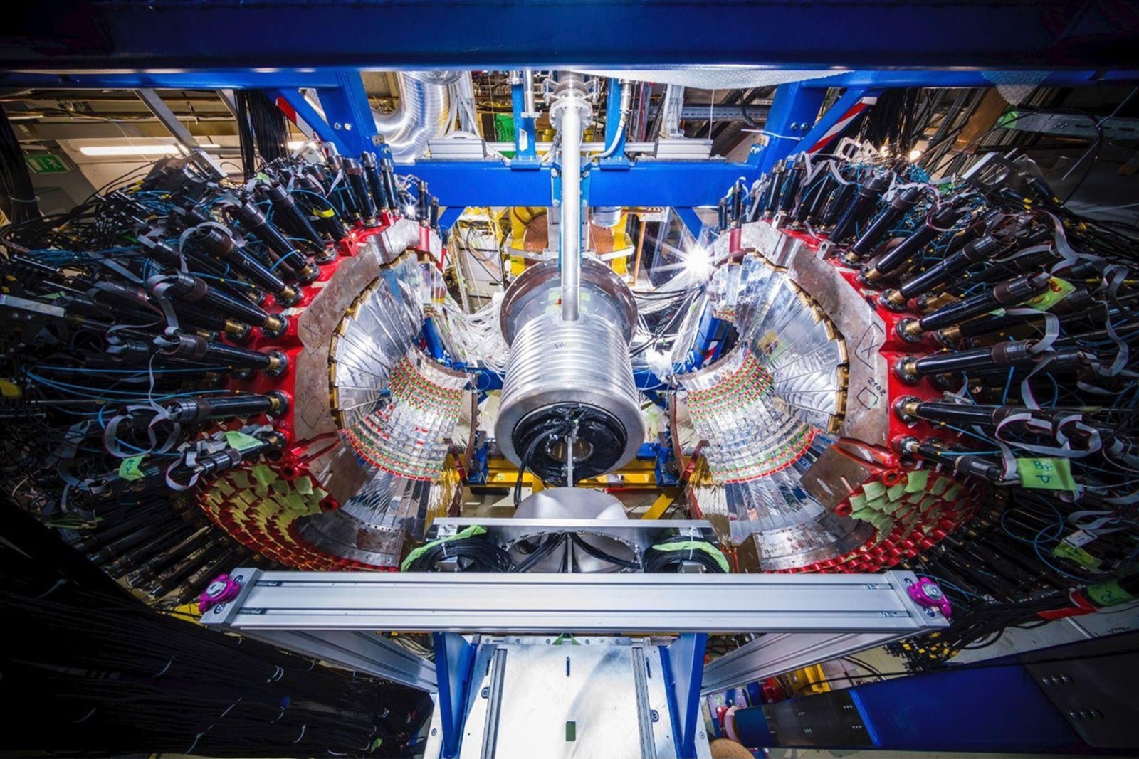 Fizycy ze świętym Graalem w swojej dziedzinie. Uzyskali odpowiedź na pytanie dotyczące pochodzenia masy