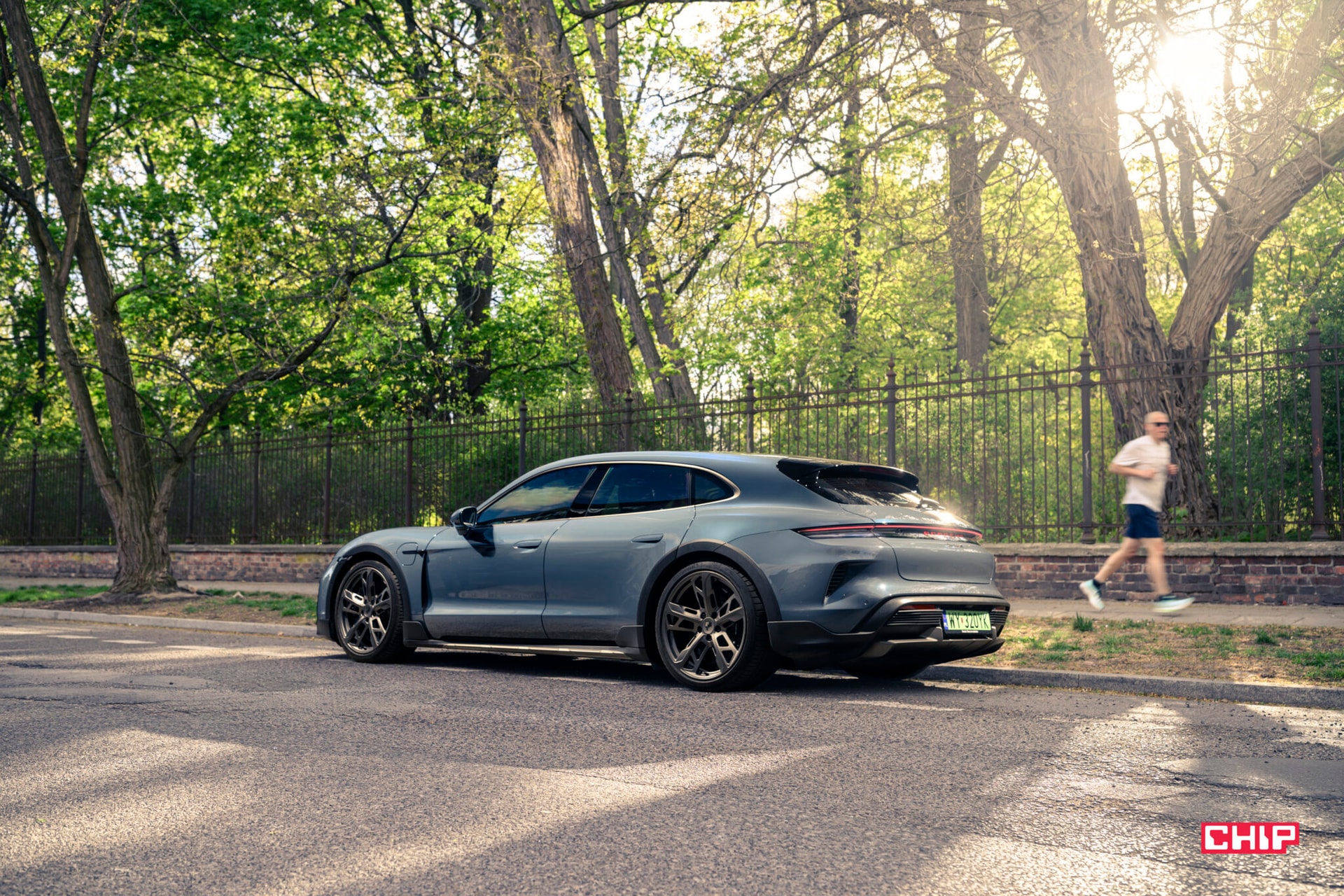 Test Porsche Taycan Turbo S Cross Turismo. Idealny performance wagon. Prawie