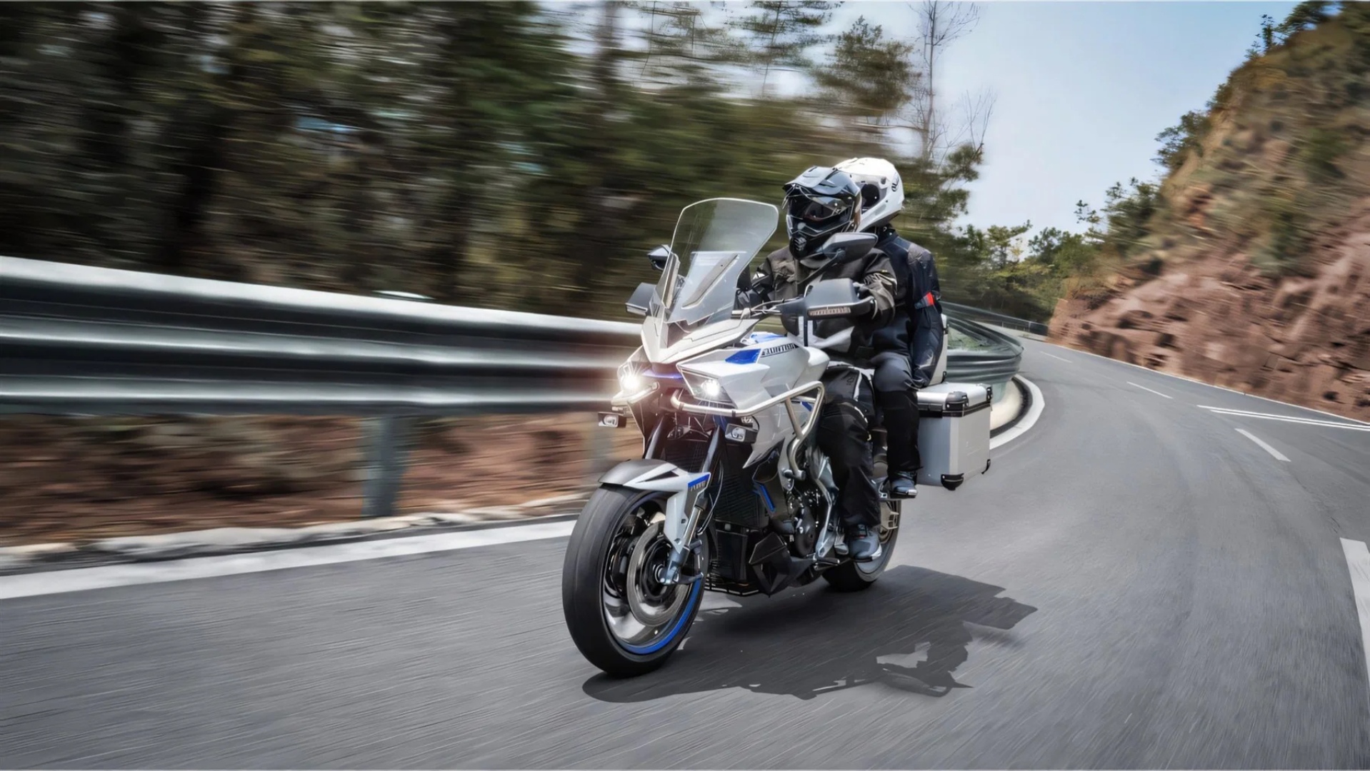 Kiedyś chińskie motocykle kusiły ceną. Zontes 703R chce już kusić wszystkim