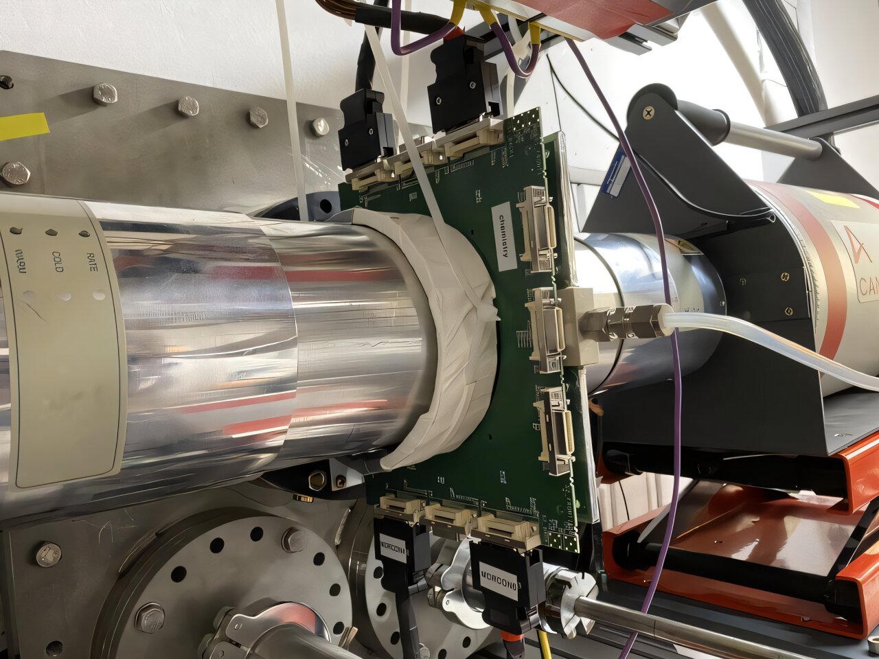 Aparatura TASCA.
Źródło: A. Yakushev
