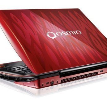 Qosmio X300-130 pracuje w oparciu o procesor Intel Core 2 Duo T9600, ma 4 GB pamięci RAM, dysk o pojemności 640GB oraz grafikę Nvidia GeForce 9800 GTX