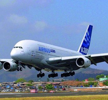 2005 - Airbus A380 - Odrzutowiec kosztuje około 5 miliardów euro więcej i zostaje później oddany do użytku. Powód: konstruktorzy używali do projektowania różnych wersji software'u CAD CATIA.