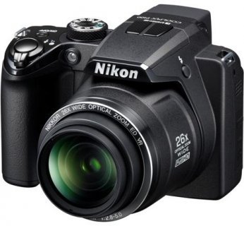Nowy Nikon waży około 480 gramów