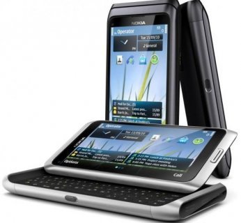 Nokia E7 mierzy 13,6 mm grubości, zaś wazy 176 gramów wraz z baterią