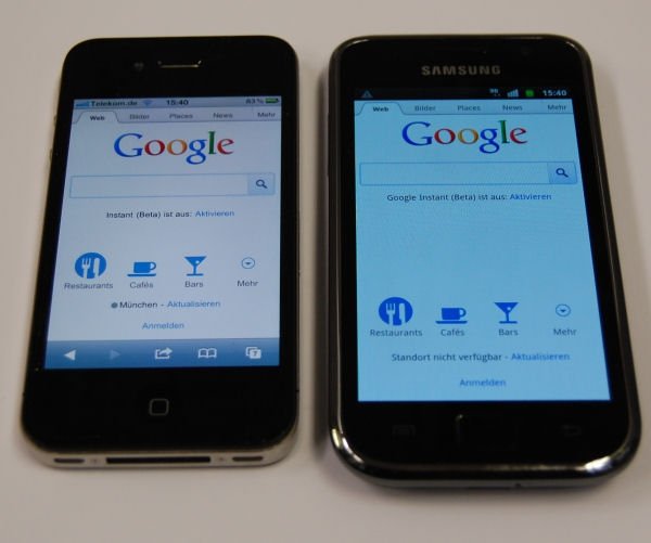 Porównaniu wyświetlacza z iPhone'em 4 (z lewej.): niebieski odcień.