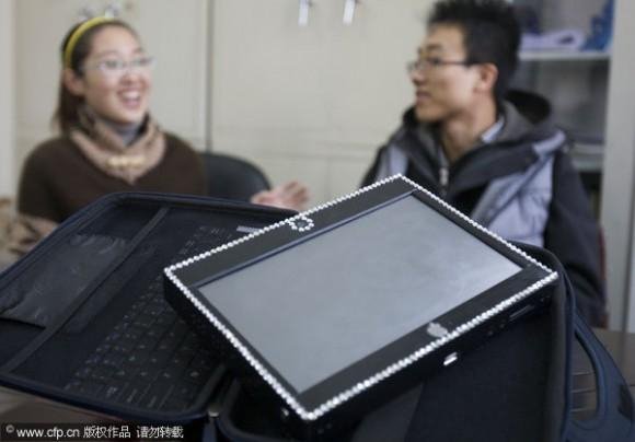 Chińczyk zbudował tablet za 125 dolarów, bo nie stać go było na droższy