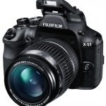Fujifilm X-S1: Z wyglądu przypomina lustrzankę.