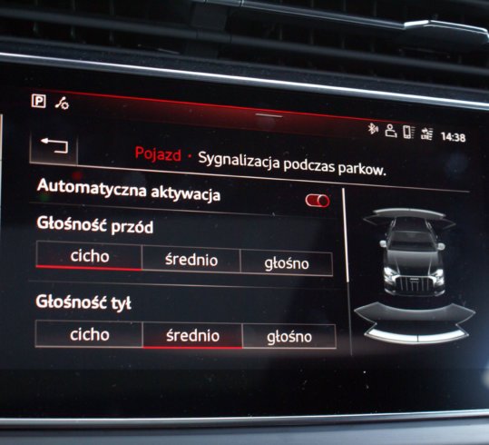 Audi Q8 - asysta kierowcy