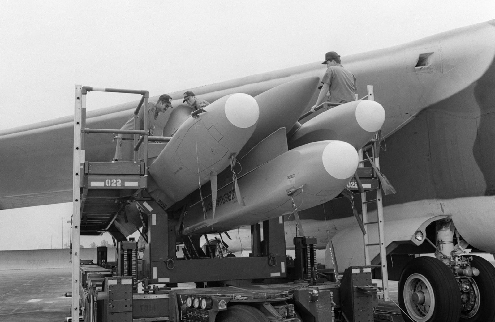 rozwój nuklearnych pocisków manewrowych LRSO, Raytheon, LRSO Raytheon