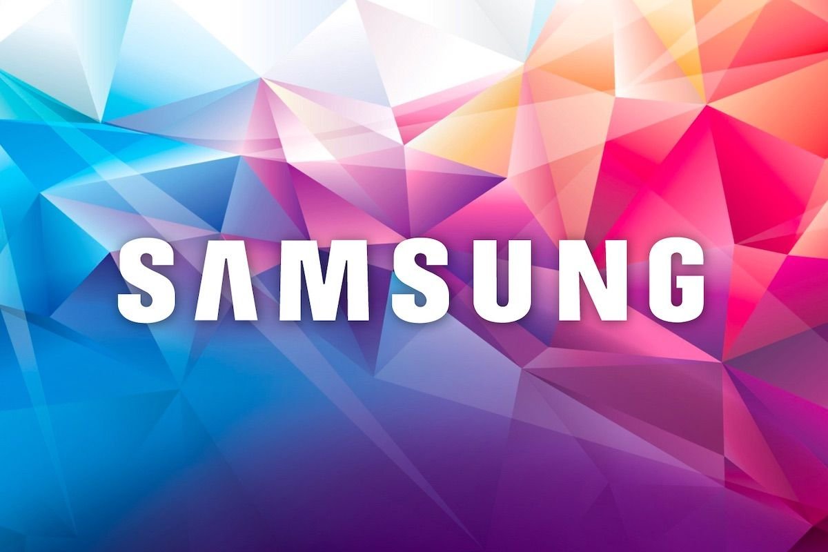 Samsung pracuje nad smartfonem z poruszającym się aparatem