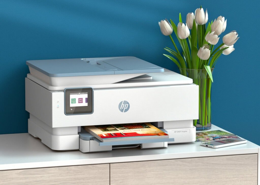 HP Envy Inspire i nowe drukarki LaserJet. Kombajn do domu i wół roboczy do biura