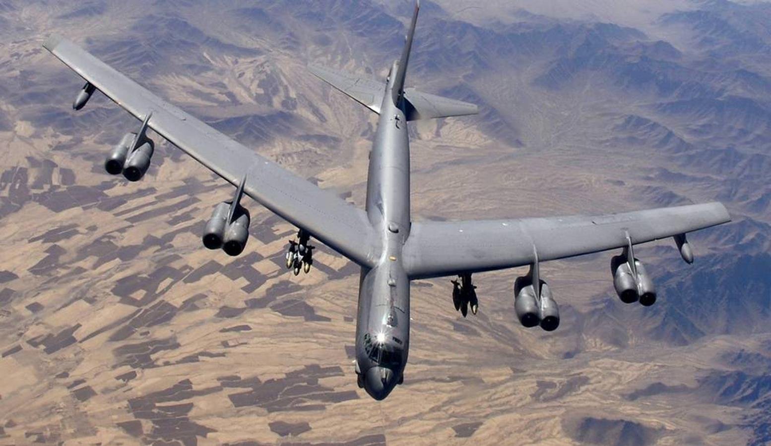 Strategiczne bombowce B-52 Stratofortress, najdłużej wykorzystywanymi samolotami wojskowymi, bombowce B-52 Stratofortress,