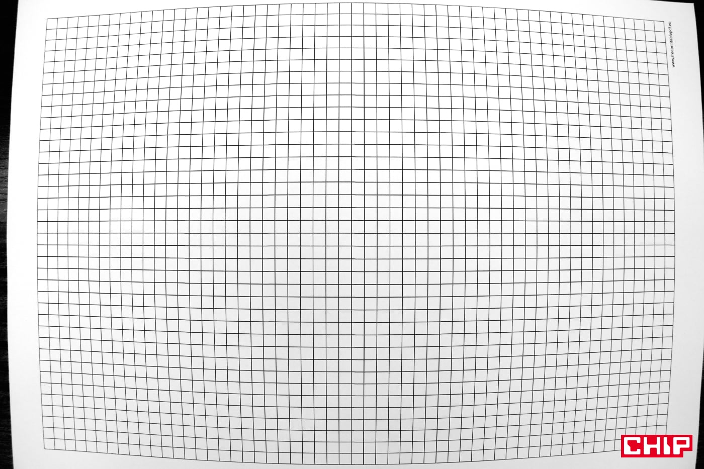 10 mm, dystorsja beczkowa nieskorygowana