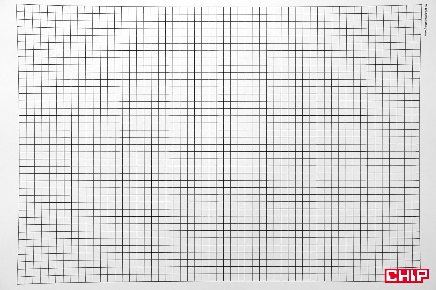 20 mm, dystorsja poduszkowa nieskorygowana