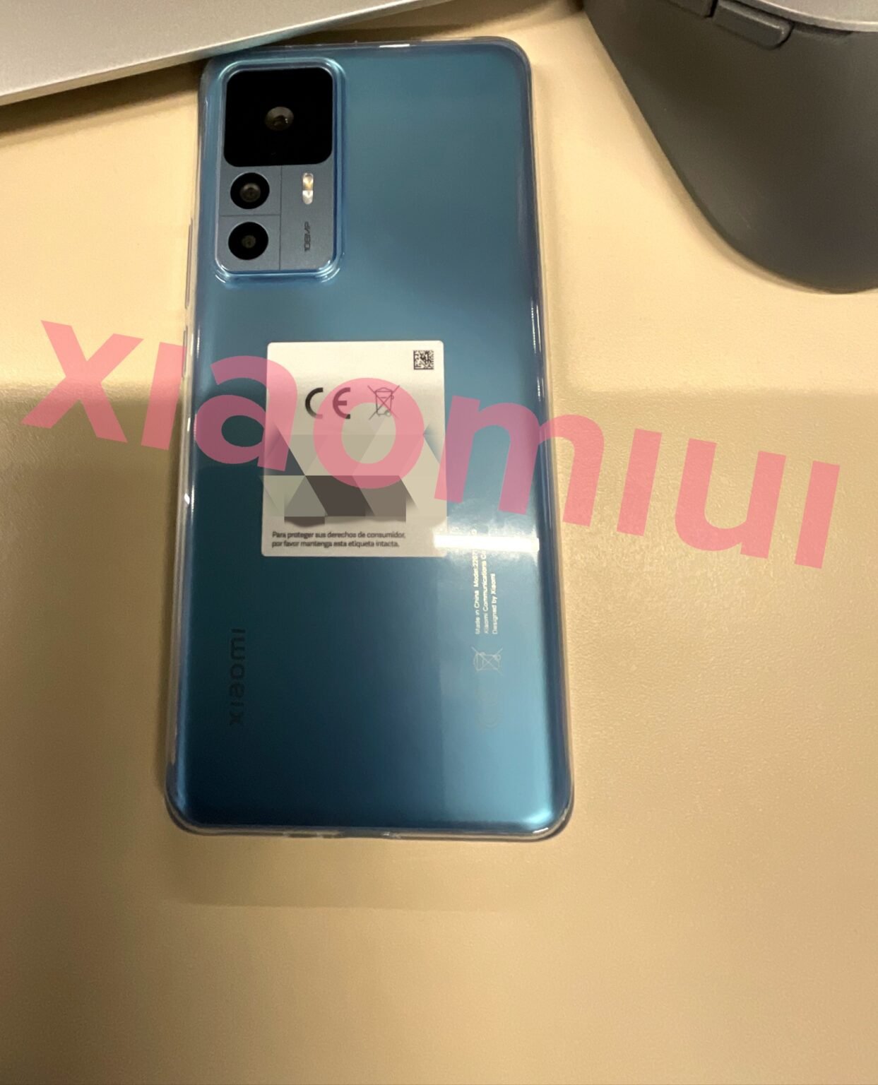 Xiaomi 12T jeszcze co prawda nie zadebiutował, ale komuś już udało się go kupić