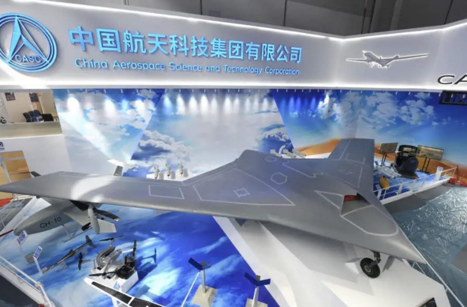 Tajemniczy chiński dron stealth nagrany niczym UFO, chiński dron stealth