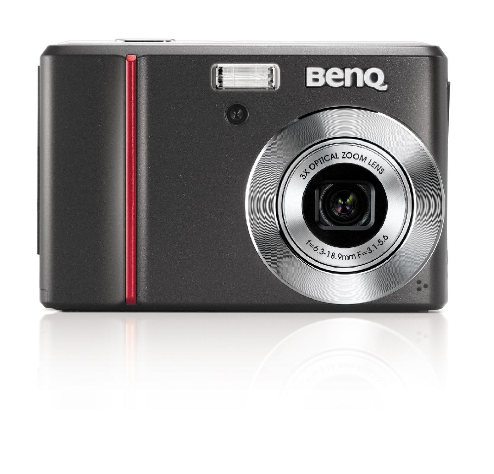 BenQ C1220 ma wyświetlacz o przekątnej 2,7 cala i pozwala na wykonywanie zdjęć z czułością do 3 200 w skali ISO