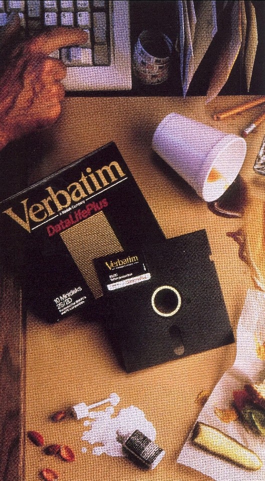 W latach 90. Verbatim osiągnął pozycję lidera rynku dyskietek, które jednak już wówczas zaczęły być wypierane przez nośniki magnetooptyczne, a następnie płyty CD