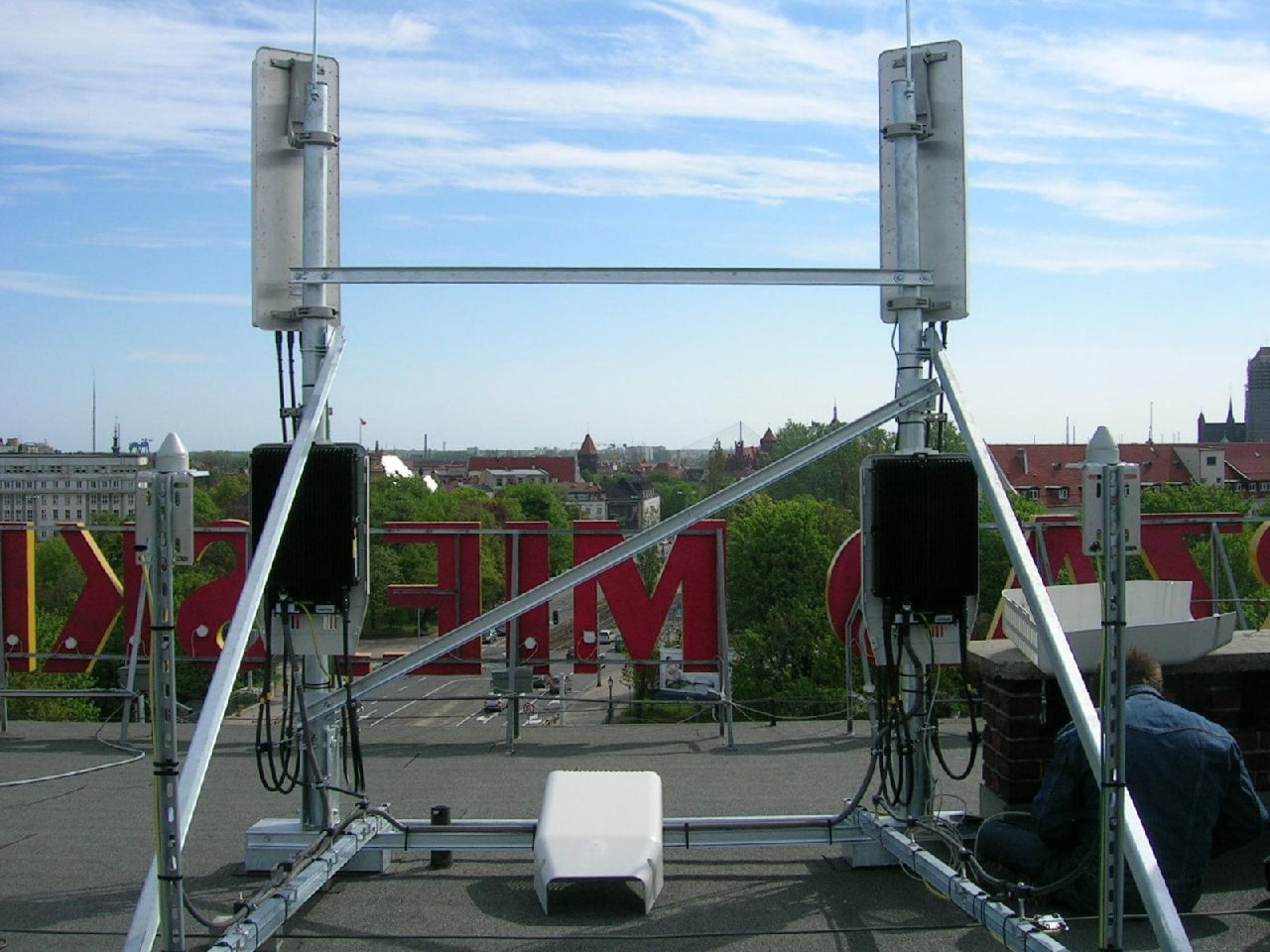 Pierwsza w Polsce pilotażowa sieć bezprzewodowego dostępu szerokopasmowego Mobile WiMAX