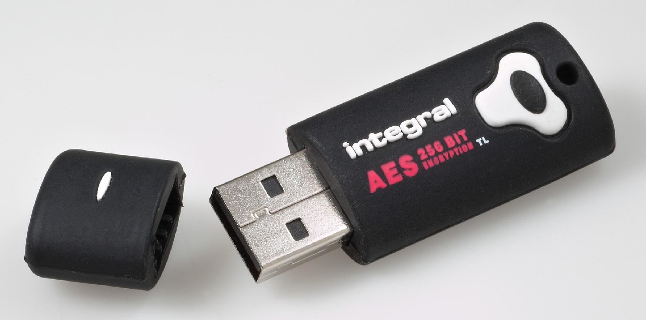 Integral Flash USB Crypto 1GB to pendrive, którego największą zaletą jest bezpieczeństwo danych.