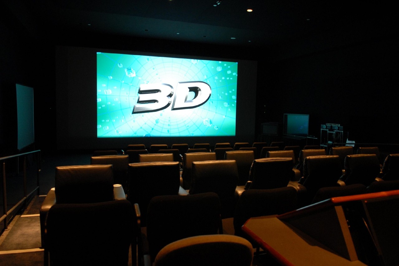 Panasonic: kino domowe Full HD 3D już w Warszawie