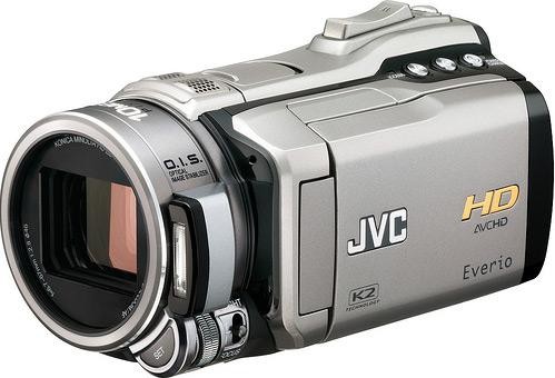 Kamera jest już dostępna w Japonii, a niedługo trafi również na pozostałe rynki