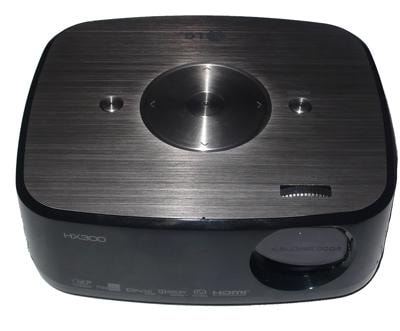 Projektor objęty jest 36-miesięczną gwarancją producenta